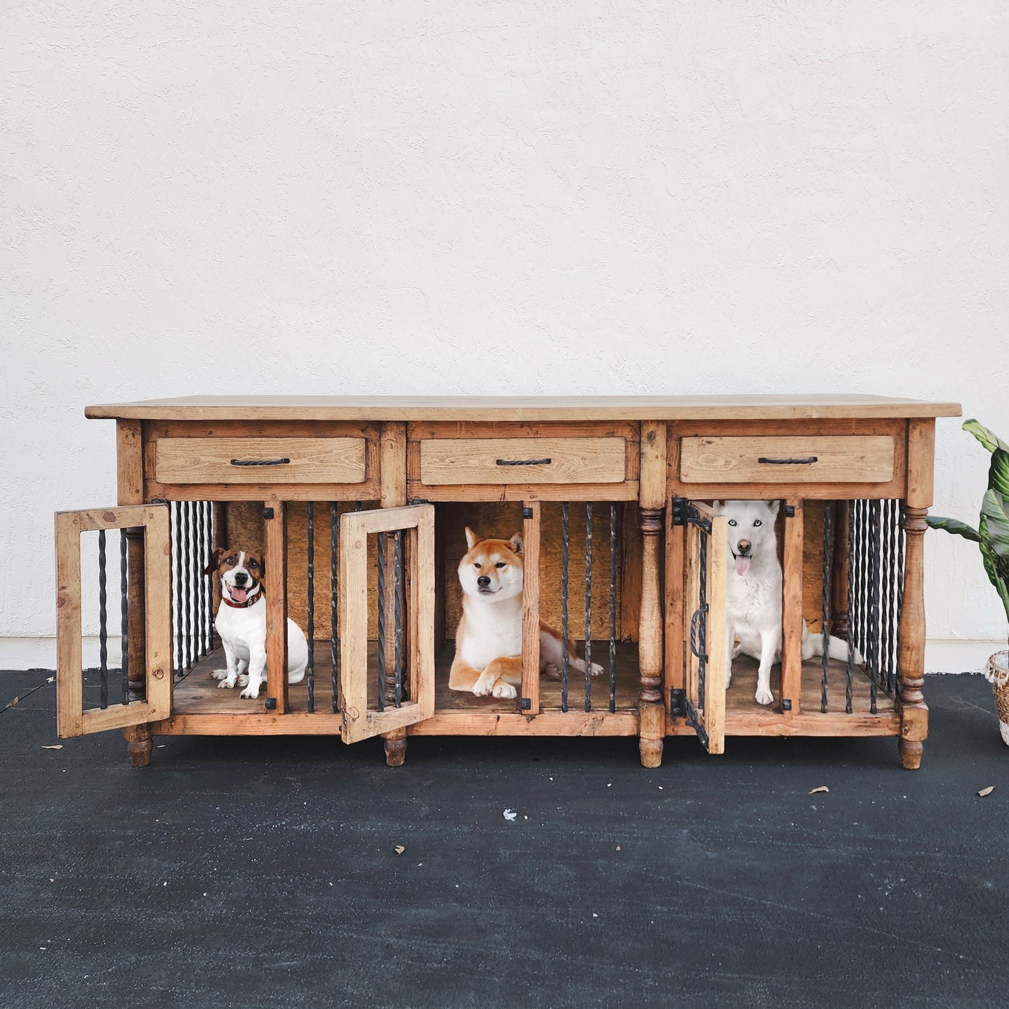 Triple Super Plus Cottage - Dog kennel furniture